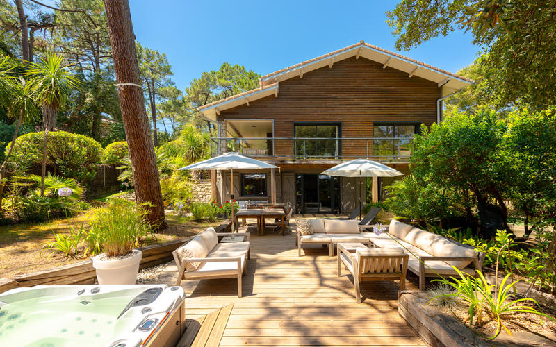 Villa - 200 m² - 8 pièces