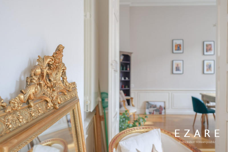 Appartement - 202 m² - 6 pièces