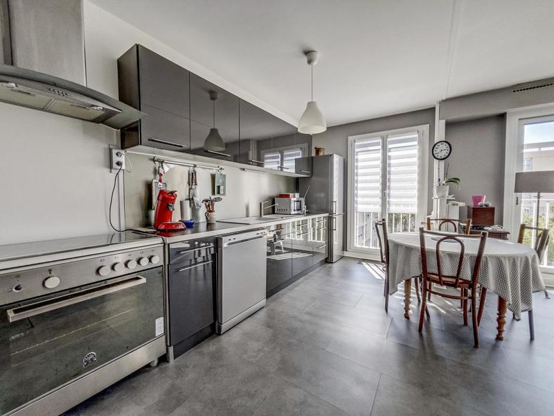 Appartement - 75 m² - 4 pièces