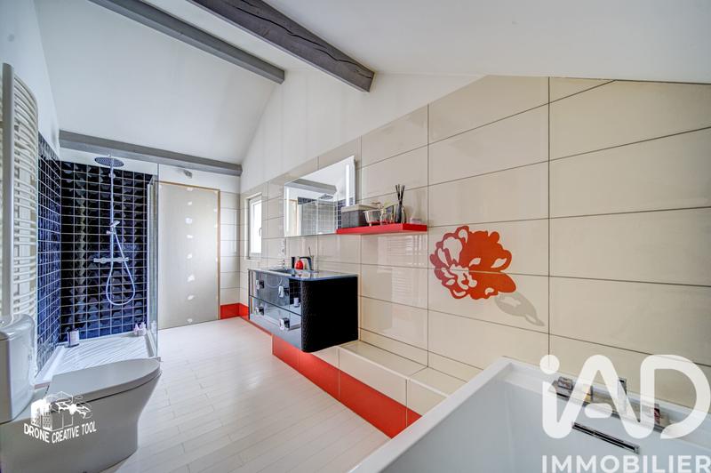 Maison - 102 m² - 5 pièces