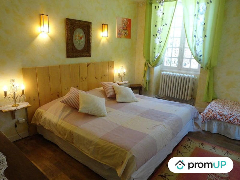 Maison ancienne - 340 m² - 8 pièces