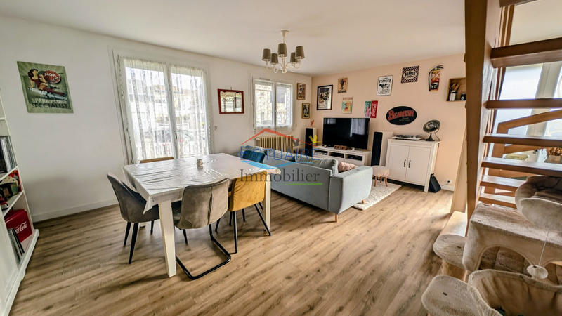 Maison - 92 m² - 4 pièces