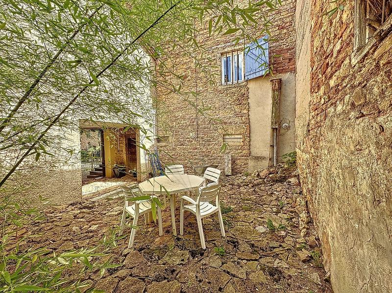 Maison - 223 m² - 7 pièces