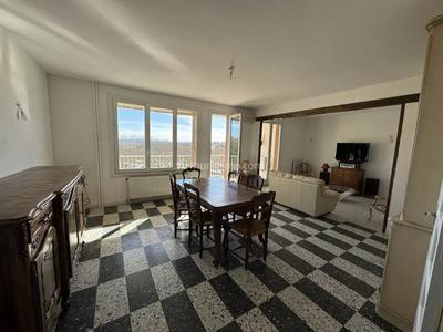 Appartement - 108 m² - 5 pièces