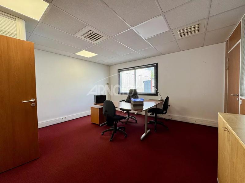 Bureau - 173 m² - 7 pièces