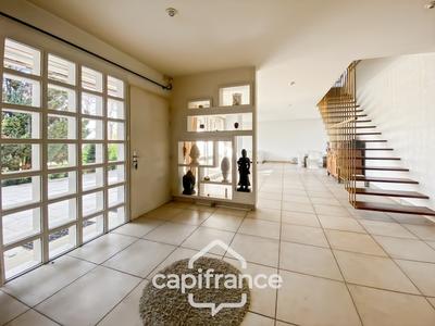 Maison - 192 m² - 8 pièces