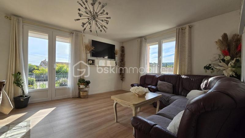 Maison traditionnelle - 144 m² - 7 pièces