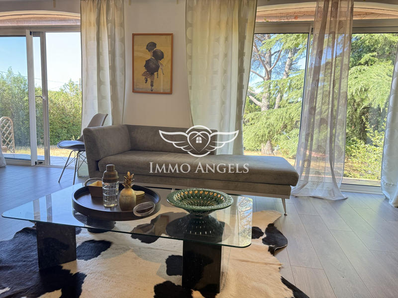 Maison - 217 m² - 7 pièces