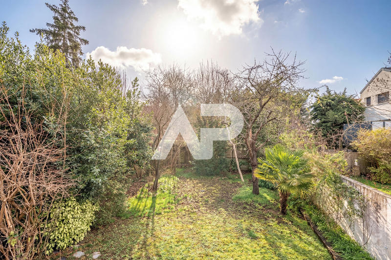 Maison - 152 m² - 8 pièces