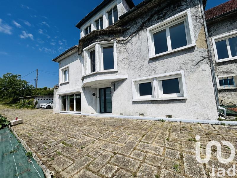 Maison - 214 m² - 9 pièces