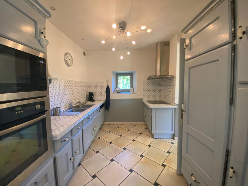 Maison - 216 m² - 7 pièces