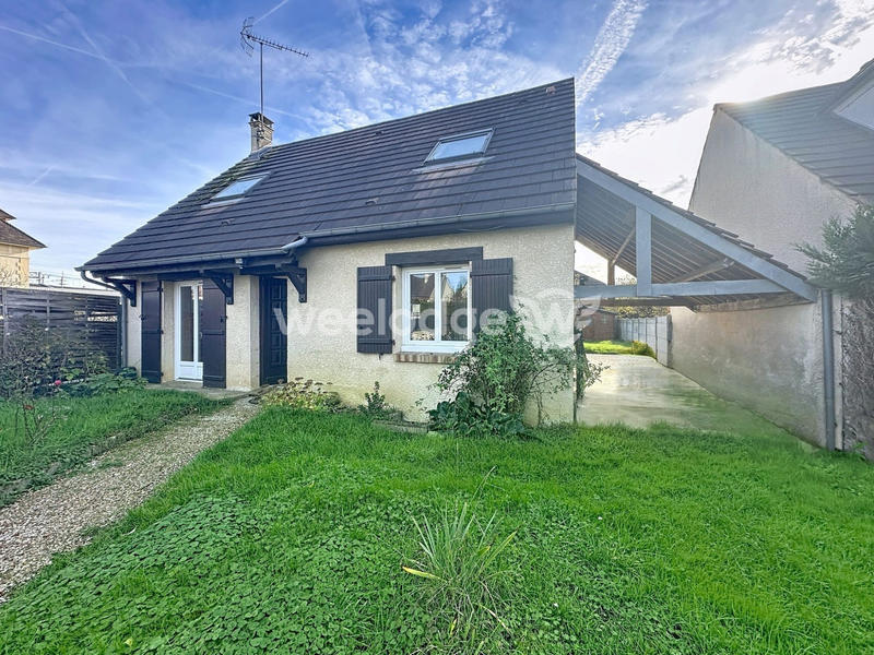 Maison - 90 m² - 6 pièces