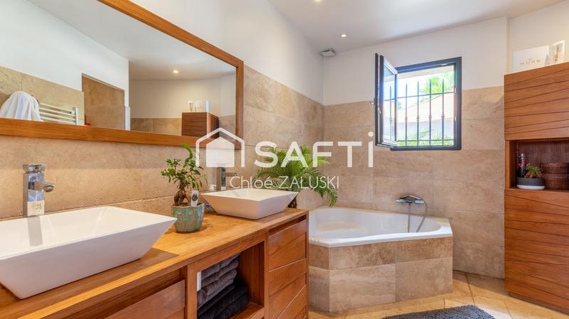 Maison - 163 m² - 5 pièces