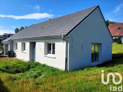 Maison - 99 m² - 4 pièces