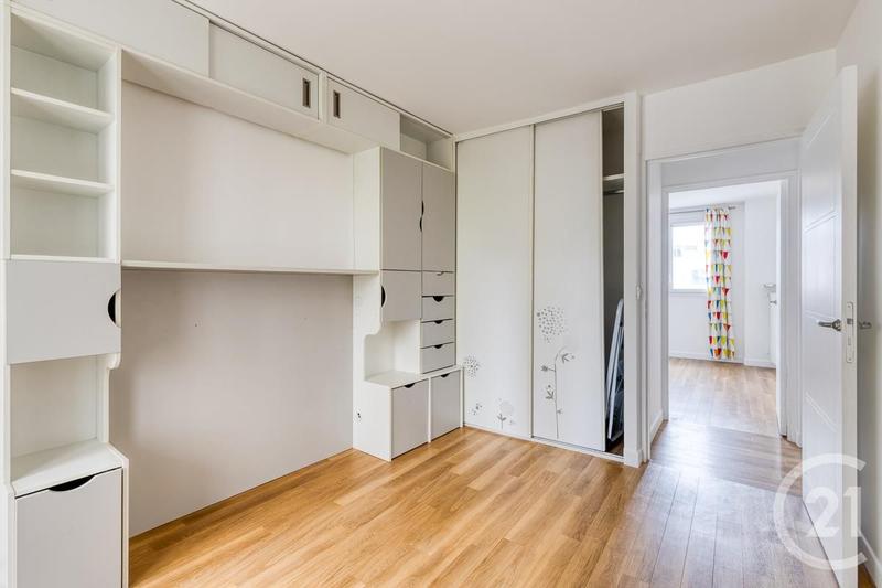 Appartement - 90 m² - 4 pièces