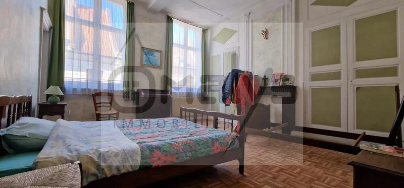 Maison - 317 m² - 8 pièces