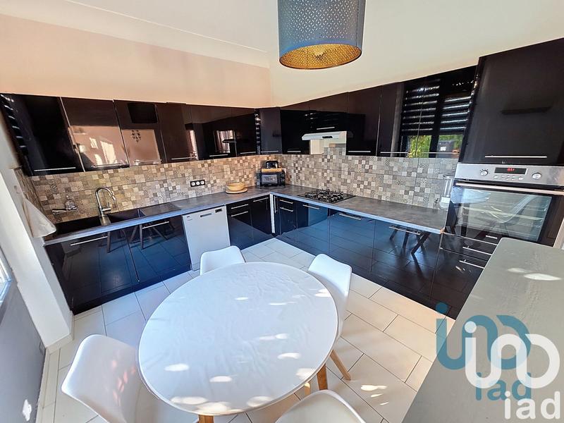 Maison - 159 m² - 8 pièces