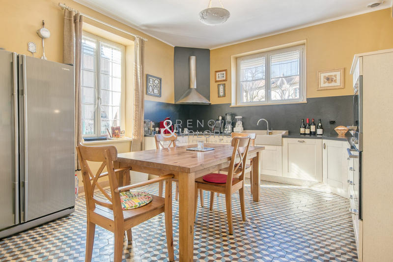 Mas - 432 m² - 8 pièces