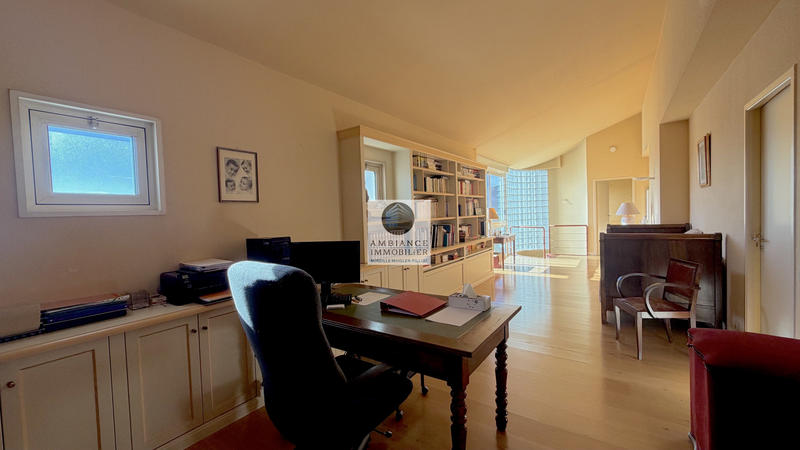 Appartement - 203 m² - 7 pièces