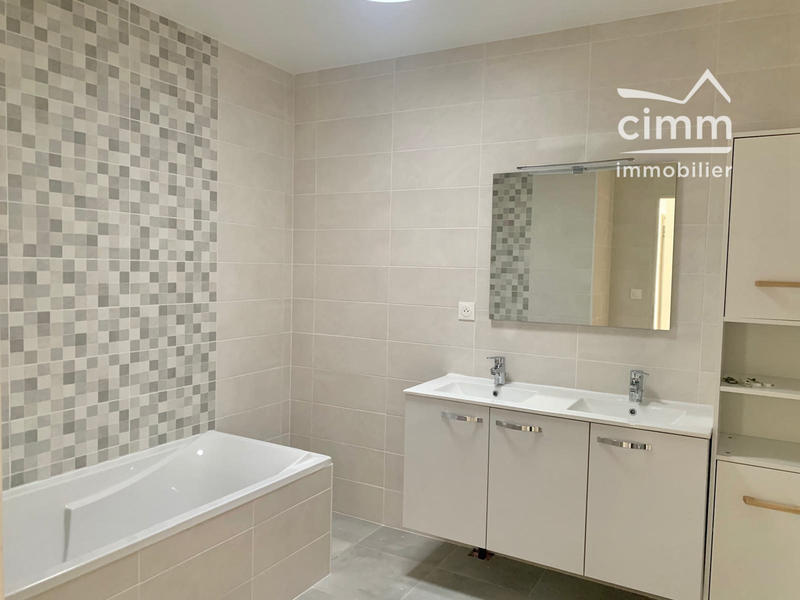 Maison - 104 m² - 5 pièces