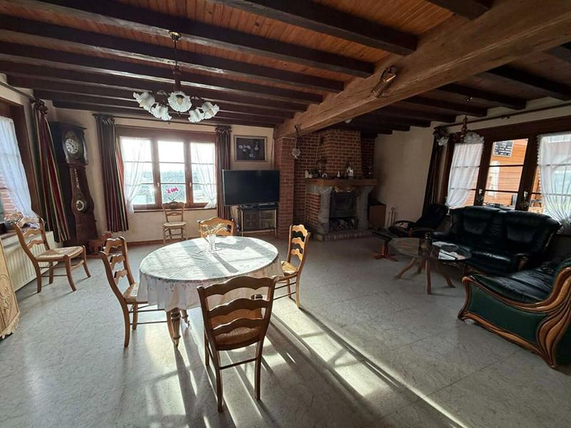 Maison - 270 m² - 10 pièces