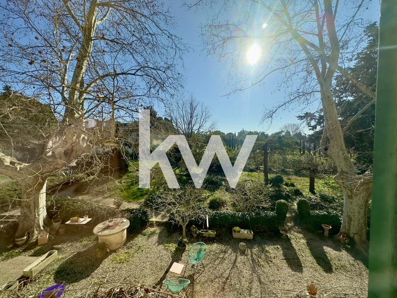 Mas - 222 m² - 11 pièces