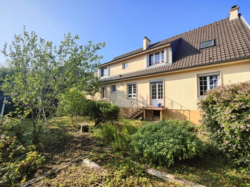 Maison - 162 m² - 9 pièces