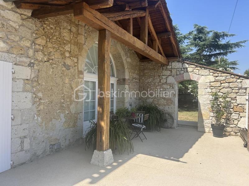 Propriété - 297 m² - 8 pièces