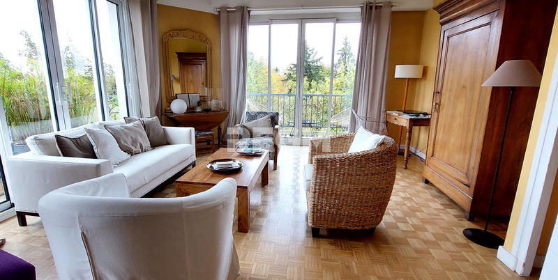 Appartement - 104 m² - 4 pièces