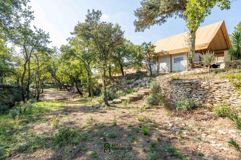 Propriété - 335 m² - 10 pièces