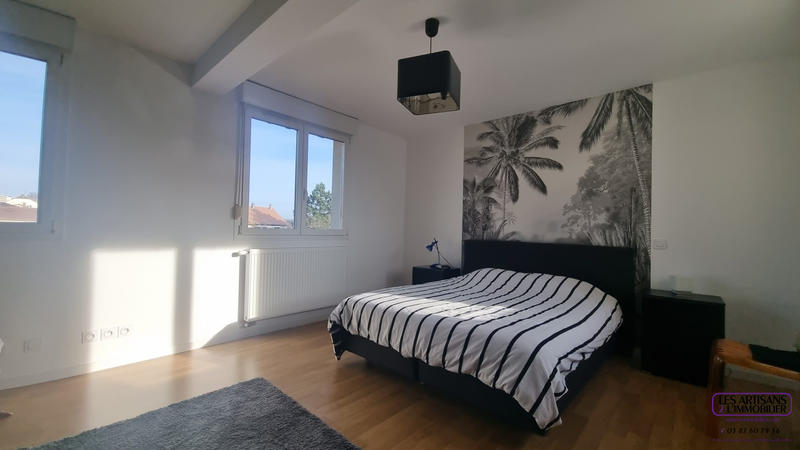 Maison - 185 m² - 7 pièces