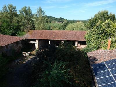 Maison - 242 m² - 7 pièces