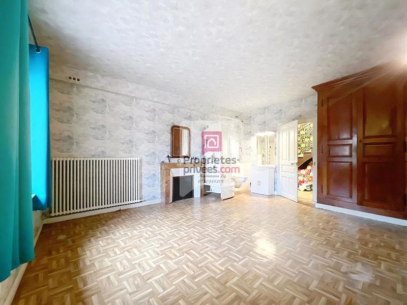 Maison - 390 m² - 9 pièces
