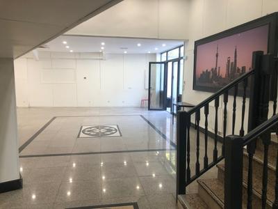 Bureau - 200 m² - 2 pièces