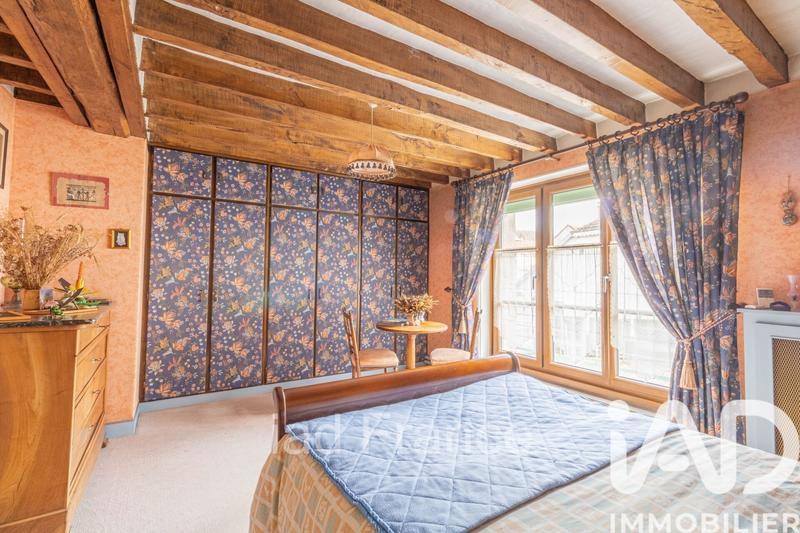 Maison - 330 m² - 12 pièces