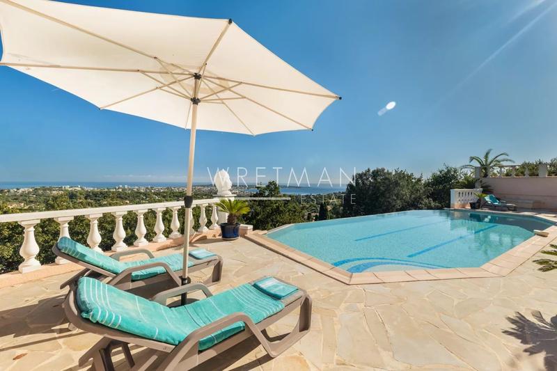 Villa - 318 m² - 13 pièces