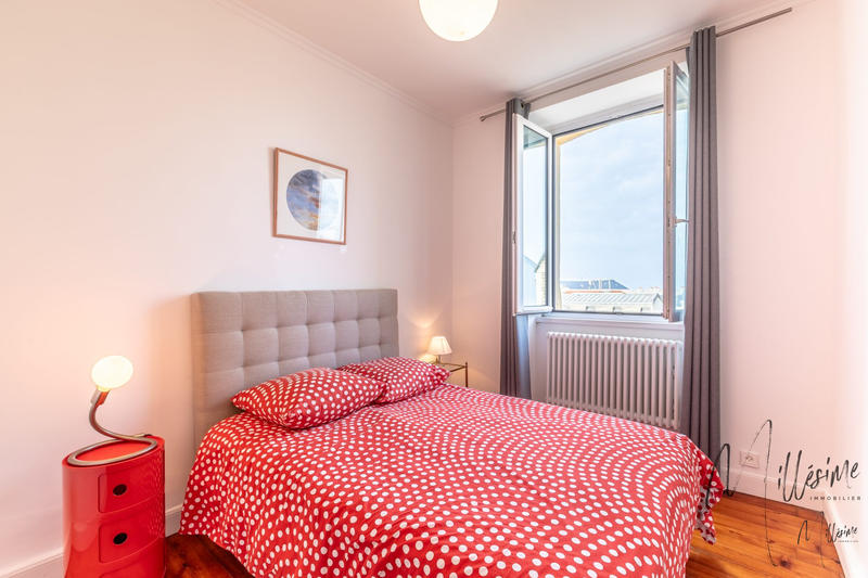 Appartement - 80 m² - 3 pièces