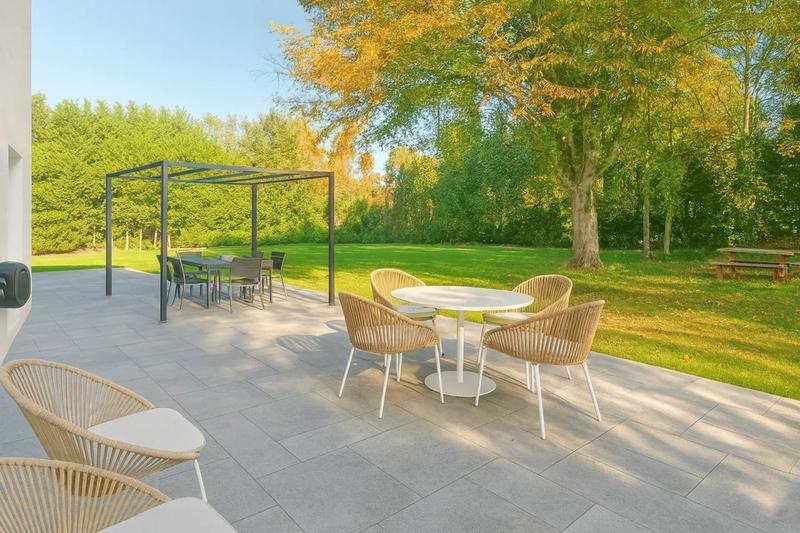 Maison - 485 m² - 11 pièces