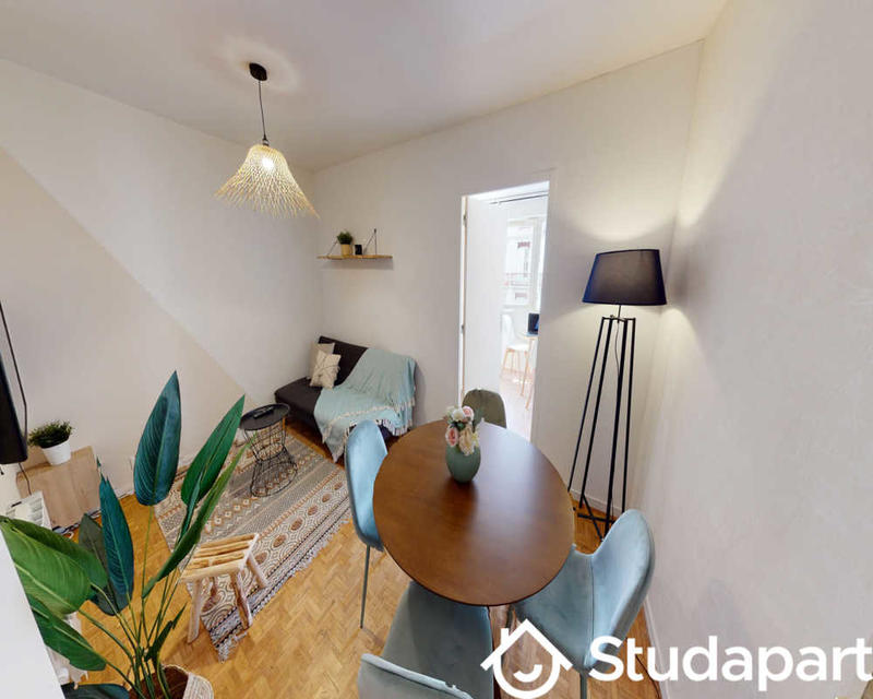 Chambre - 90 m² - 1 pièce