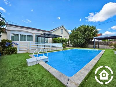 Maison - 160 m² - 5 pièces