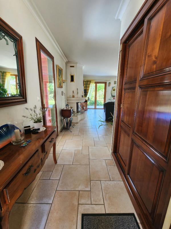 Maison - 246 m² - 7 pièces
