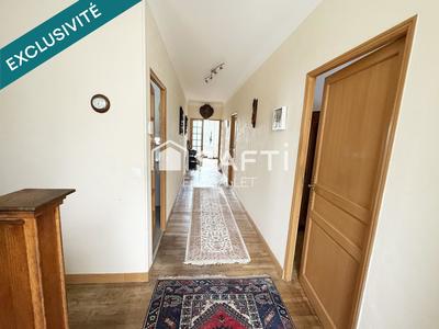 Maison - 235 m² - 7 pièces