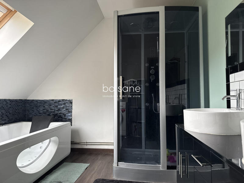 Maison - 103 m² - 5 pièces