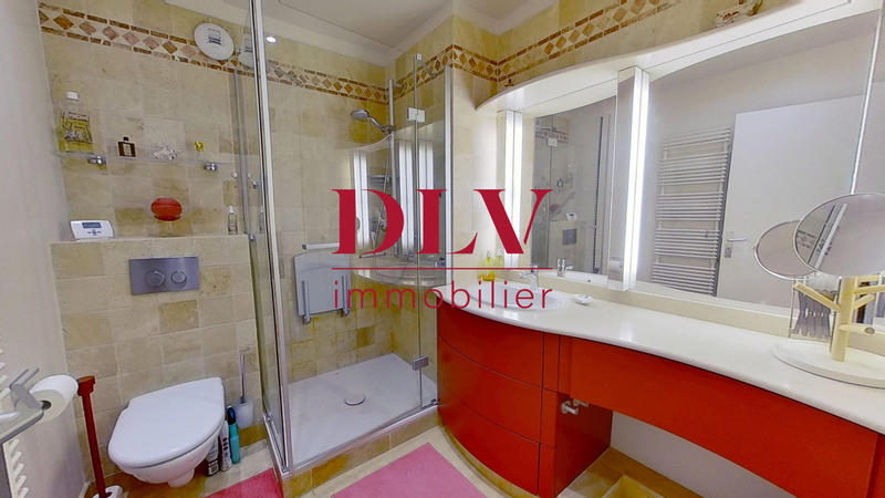 Appartement - 130 m² - 5 pièces