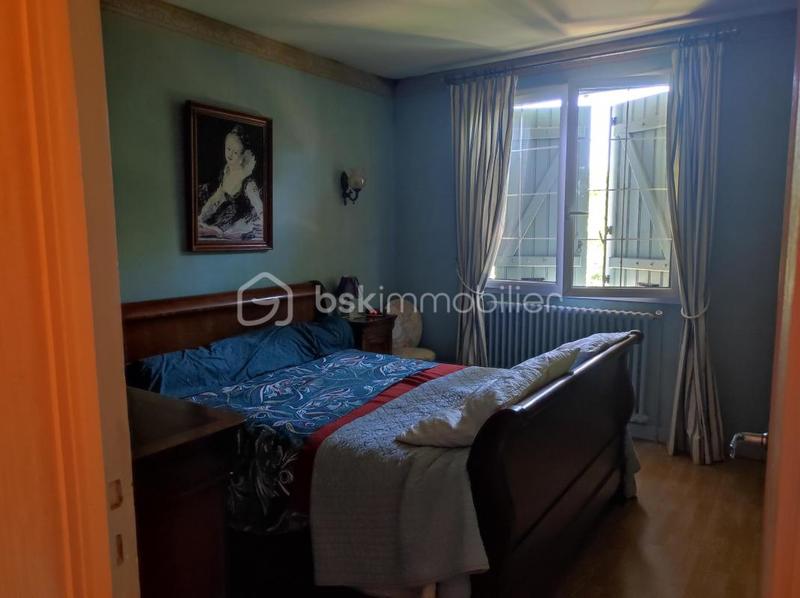 Maison - 210 m² - 6 pièces