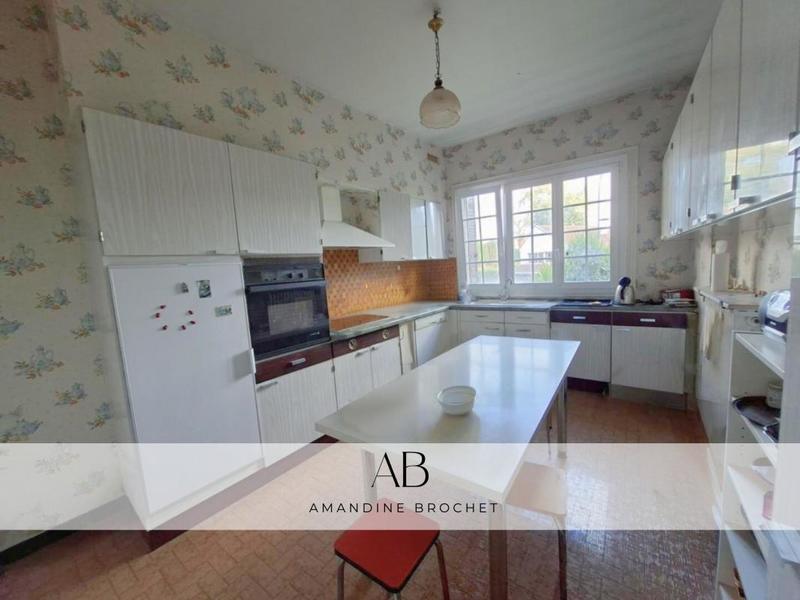 Maison - 193 m² - 9 pièces