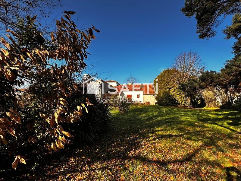 Maison - 336 m² - 9 pièces