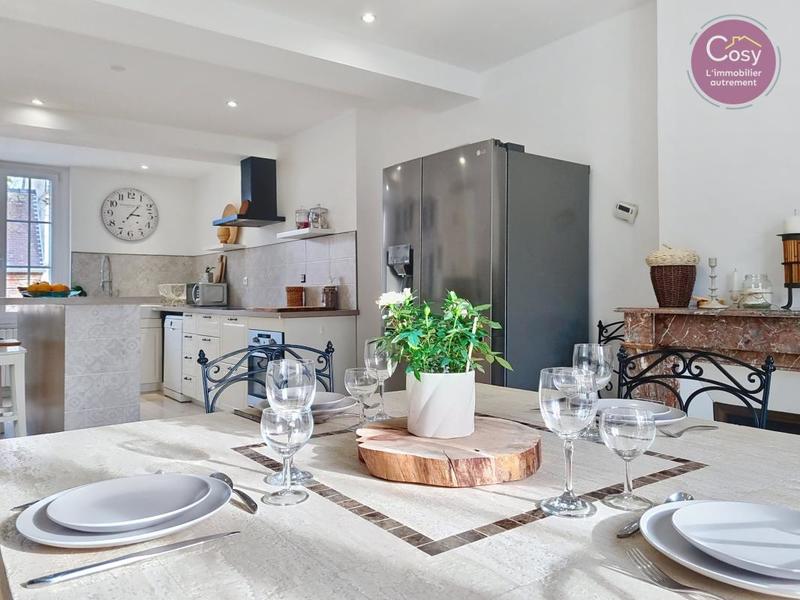 Maison en pierre - 228 m² - 7 pièces