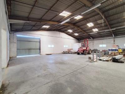 Local commercial - 4 860 m²