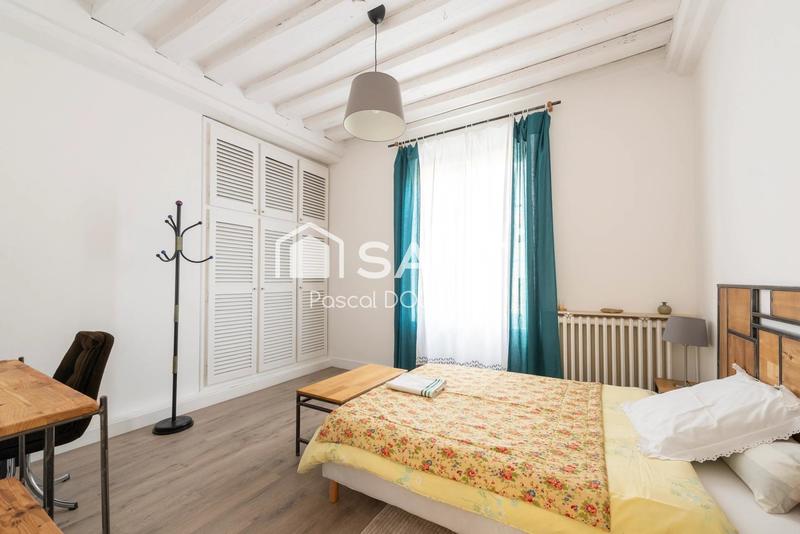 Maison - 352 m² - 9 pièces